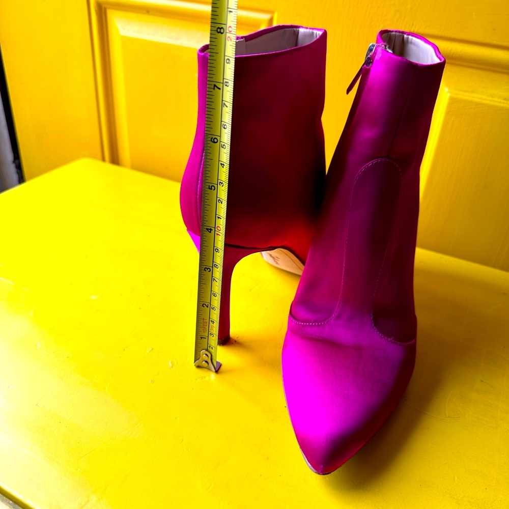 Sam Edelman Fuchsia Pink Pointed-Toe Stiletto Ankle Boots